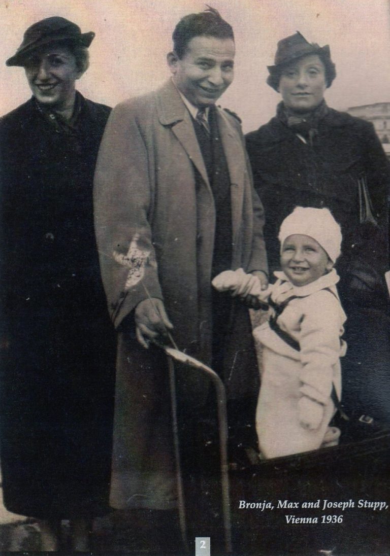 Bronja, Max et Joseph Stupp à Vienne en 1936